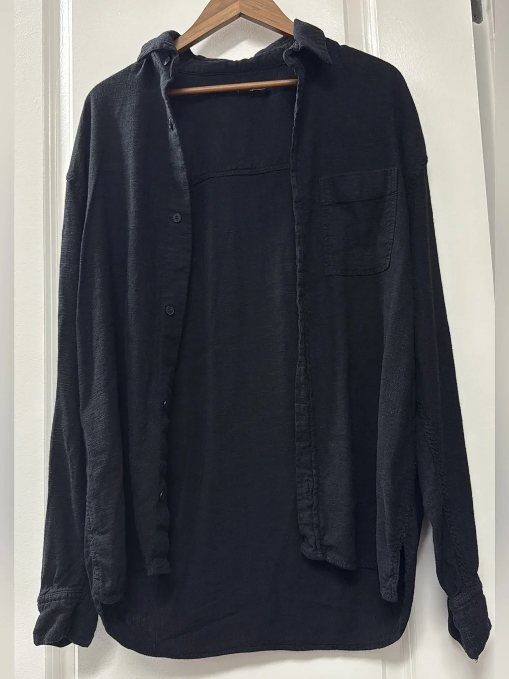 Zara Men's Black Button-Up Shirt